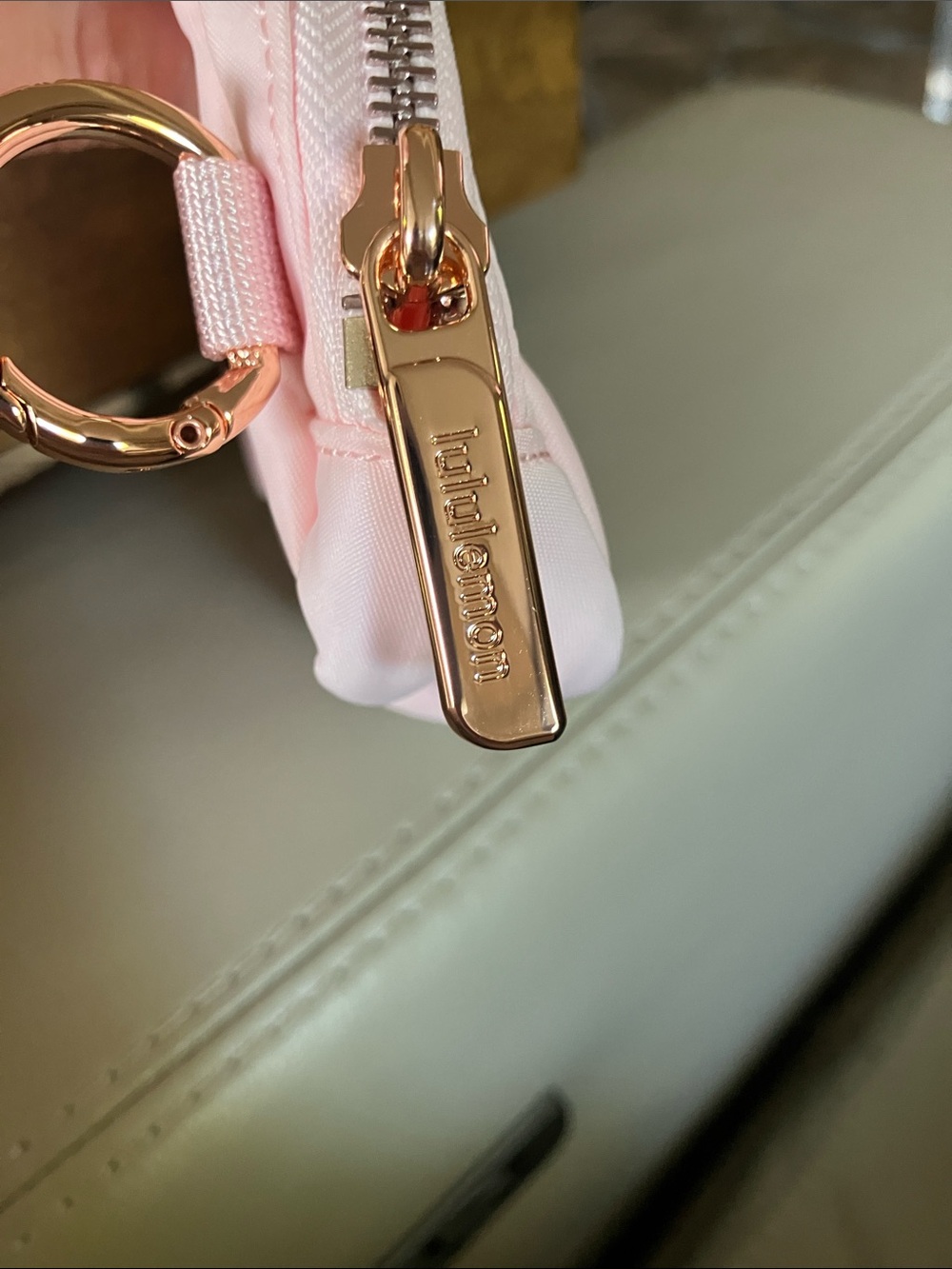 lululemon everywhere belt bag nano pale pink rose gold - Picture 4 of 7